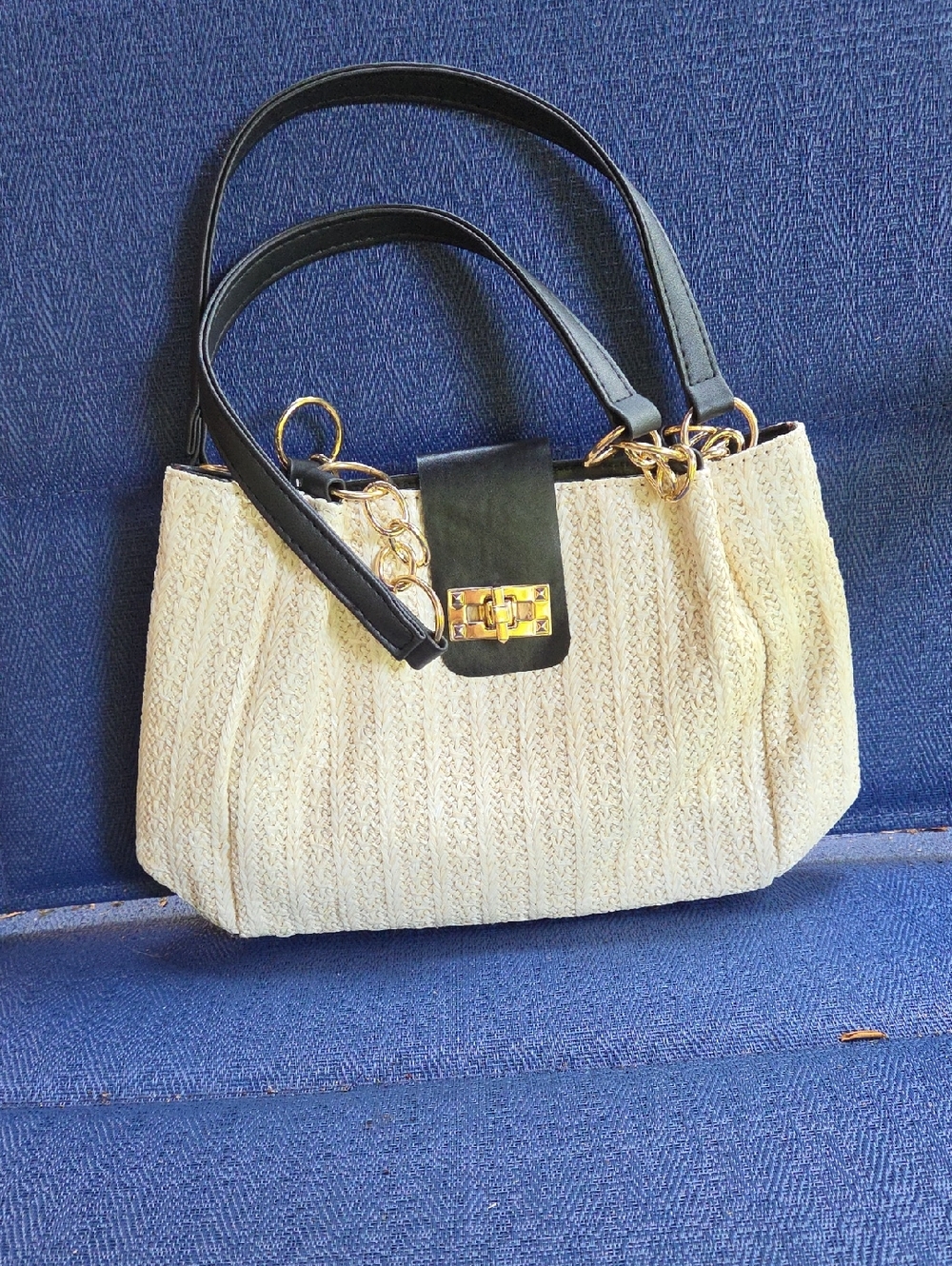 Source Unknown Cream Woven Shoulder Bag with Black Trim and Gold Hardware